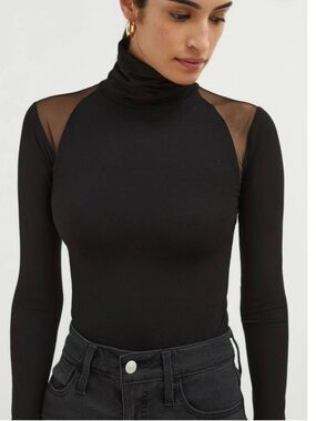 NWOT Marcella Maria Turtleneck in Black SZ L